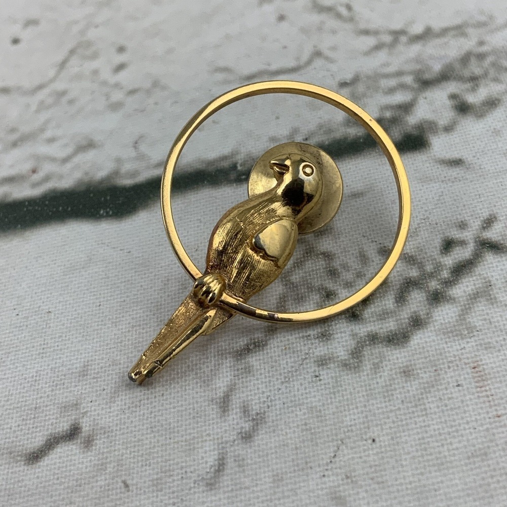 Signed Avon Parrot In Hoop Pin Gold Toned Fashion Jewelry